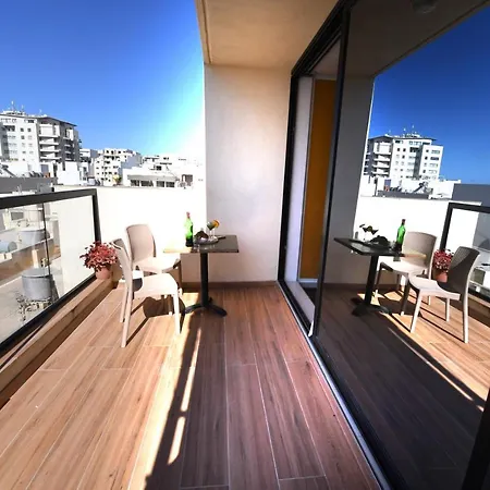 Lägenhet Under Penthouse