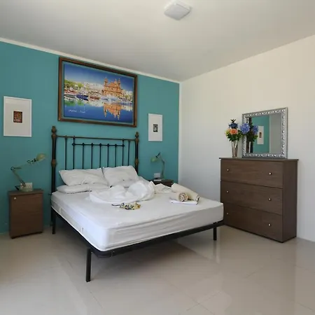 Under Penthouse Apartman